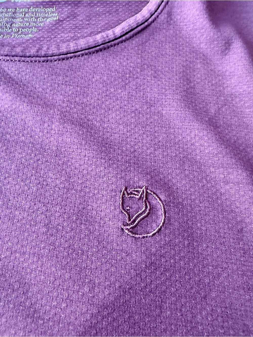 Fjallraven Women's Abisko Lite Short Sleeve T-Shirt - XS Maroon / Burgendy - Picture 6 of 8